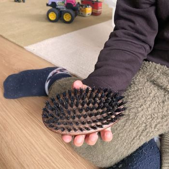 Kinderbürste "Trudi" | Nussbaumholz
